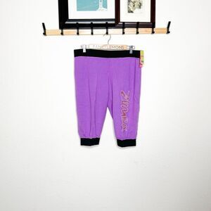 Zumba NWT! Shake Your Shuttle Capri Pants Orchid Purple Black Waistband Size L